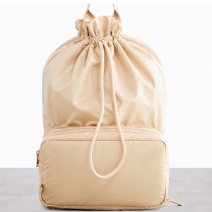 NWOT Beis Expandable Belt Bag